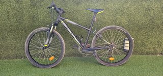 Bicicleta Rockrider ST 500 Negra