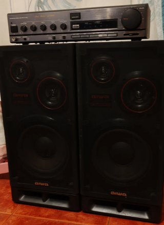 Amplificador y Altavoces Aiwa