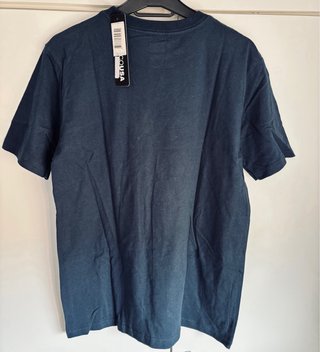 Camiseta DC Shoes azul con estampado