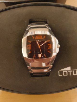 Reloj Lotus Hombre Plata y Naranja