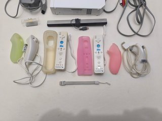 Lote Nintendo Wii Blanca con Accesorios y Juegos