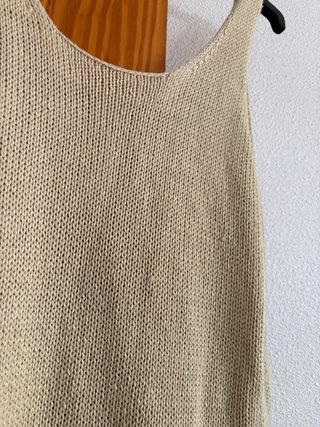 Top de tirantes de punto beige