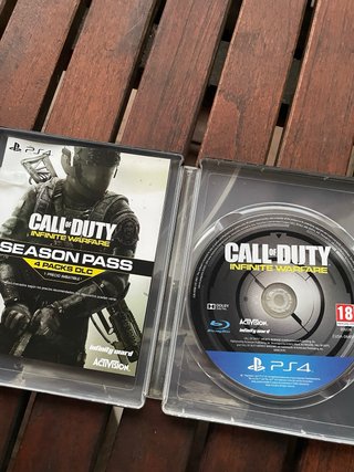 Call of Duty Infinite Warfare Legacy Pro PS4