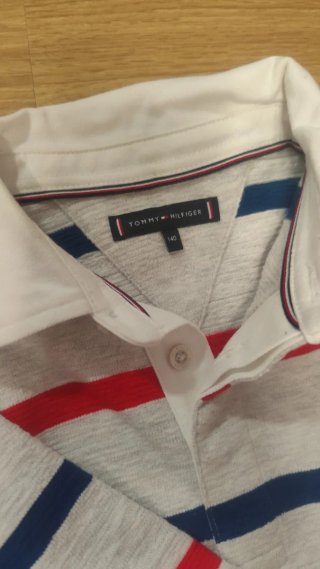 2 polos Tommy Hilfiger manga larga rayas para niño