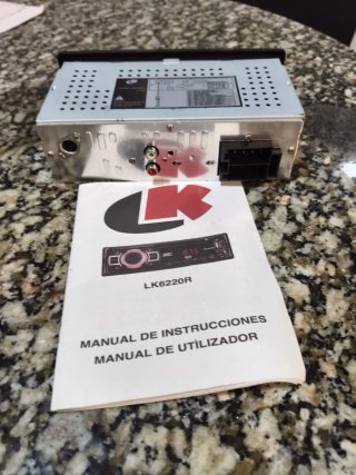 Radio de coche para pendrive. Lk