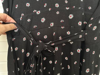 Vestido midi Anne Weyburn negro floral talla 52