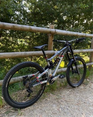 Bicicleta Descenso SARACEN