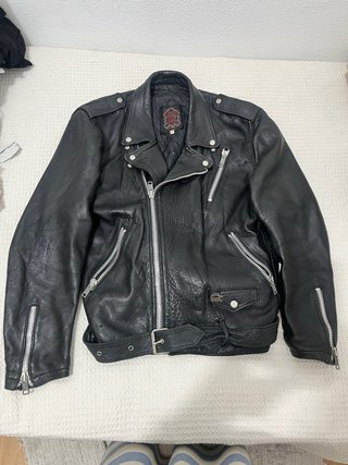 Chaqueta de piel negra hombre años 80