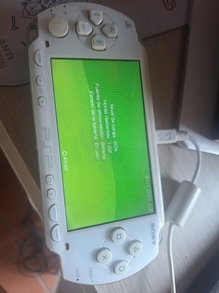 PSP Blanca (incluye juegos)