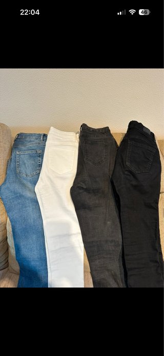 Pack 4 vaqueros (azul, blanco, gris, negro)