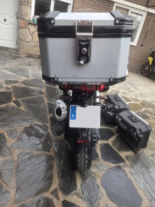 Moto Guzzi V85 TT Bicolor Roja/Blanca