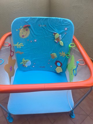 Parque infantil cuadrado, 1.05 x1.05. Altura 85cm