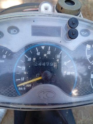 Kymco Betwin 50 Etiqueta Negra