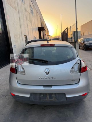 PORTON TRASERO Renault Megane III Berlina 5P (2008->)