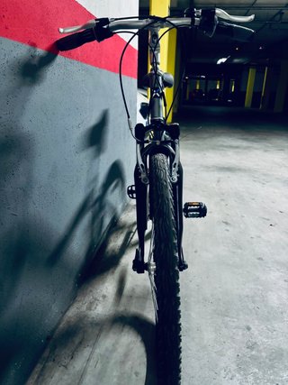 Bicicleta Btwin Gris con Guardabarros