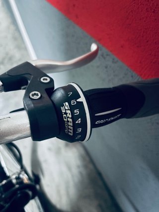 Bicicleta Btwin Gris con Guardabarros