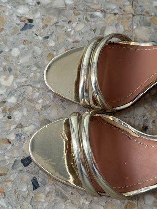 Tacones Zara Dorados 39