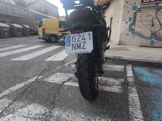 Voge 625 DSX Negra y Dorada