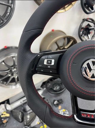 Volante VW Golf GTI Negro/Rojo