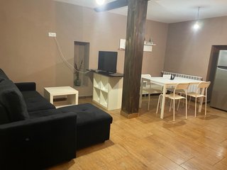 Casa de una habitación con baño terraza y piscina