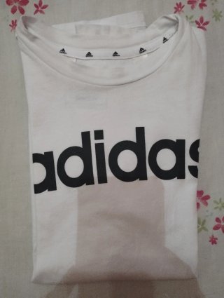 Conjunto Adidas niño talla 10.