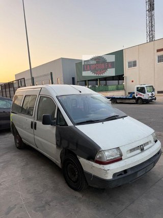 MANGUETA DELANTERA DERECHA Peugeot Expert Combi (1995->2007)