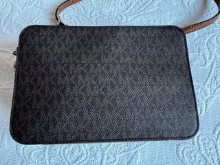 Bolso Michael Kors Marrón Rayas