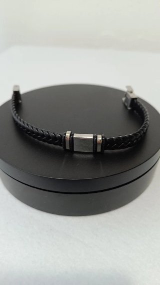Pulsera Cuero Trenzado Hombre.