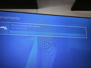 Consola PS4 Negra + Mando + 4 Juegos