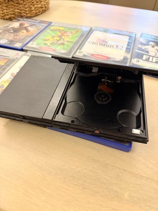 Consola PlayStation 2 con 6 juegos