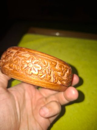 Joyero Cajita de madera tallada a mano