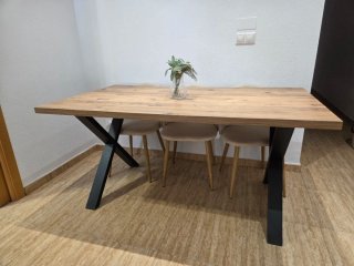 Mesa de comedor madera y metal