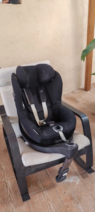 Silla de coche negra