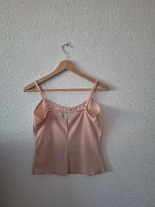 Camiseta rosa con bordado