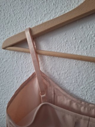 Camiseta rosa con bordado