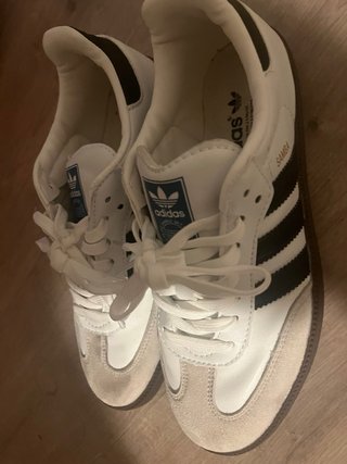 Zapatillas Adidas Samba Beige y Blancas