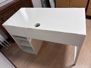 Escritorio MICKE Ikea 150x105 Blanca y Madera