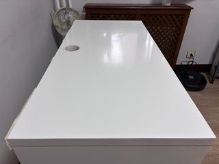 Escritorio MICKE Ikea 150x105 Blanca y Madera