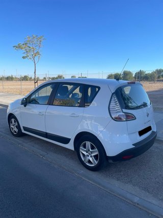Renault Scenic 2012