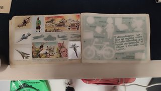 Álbum de Cromos Hechos y Soldados del Siglo XX