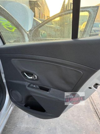 ELEVALUNAS TRASERO DERECHO Renault Megane III Berlina 5P (2008->)