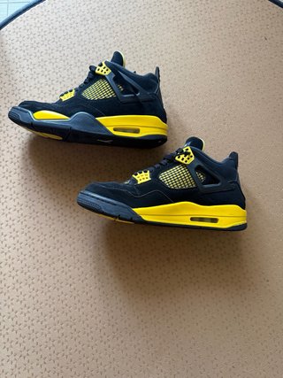Air Jordan 4 Retro Thunder Nero/Giallo