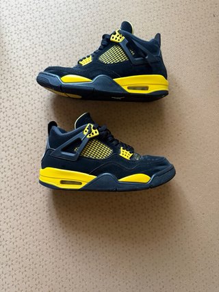 Air Jordan 4 Retro Thunder Nero/Giallo