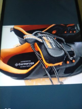 Zapatos de seguridad Garmart negros y naranjas