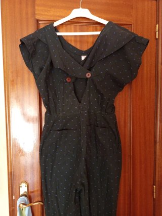 Mono vintage negro con puntos azules