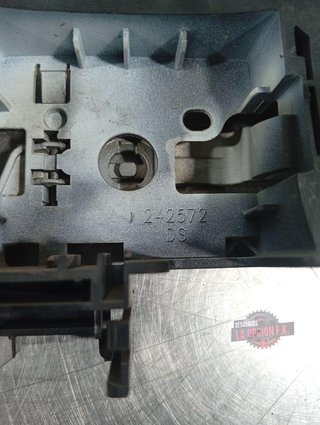 SOPORTE MANETA EXTERIOR DELANTERA DERECHA Renault Megane III Coupe (2008->)