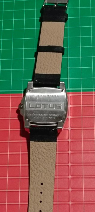 Reloj Lotus Cuadrado Naranja
