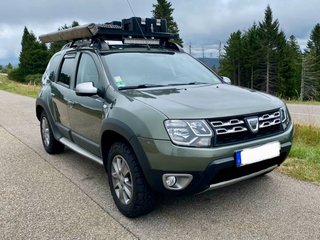 Dacia Duster 2015 camperizado artesanalmente