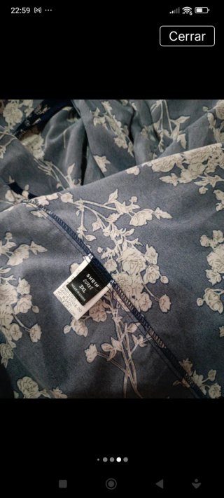 Vestido floral azul y blanco