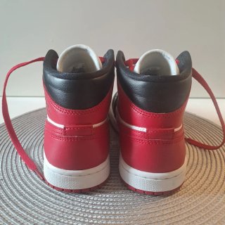 Nike Air Jordan 1 Mid Bred Toe